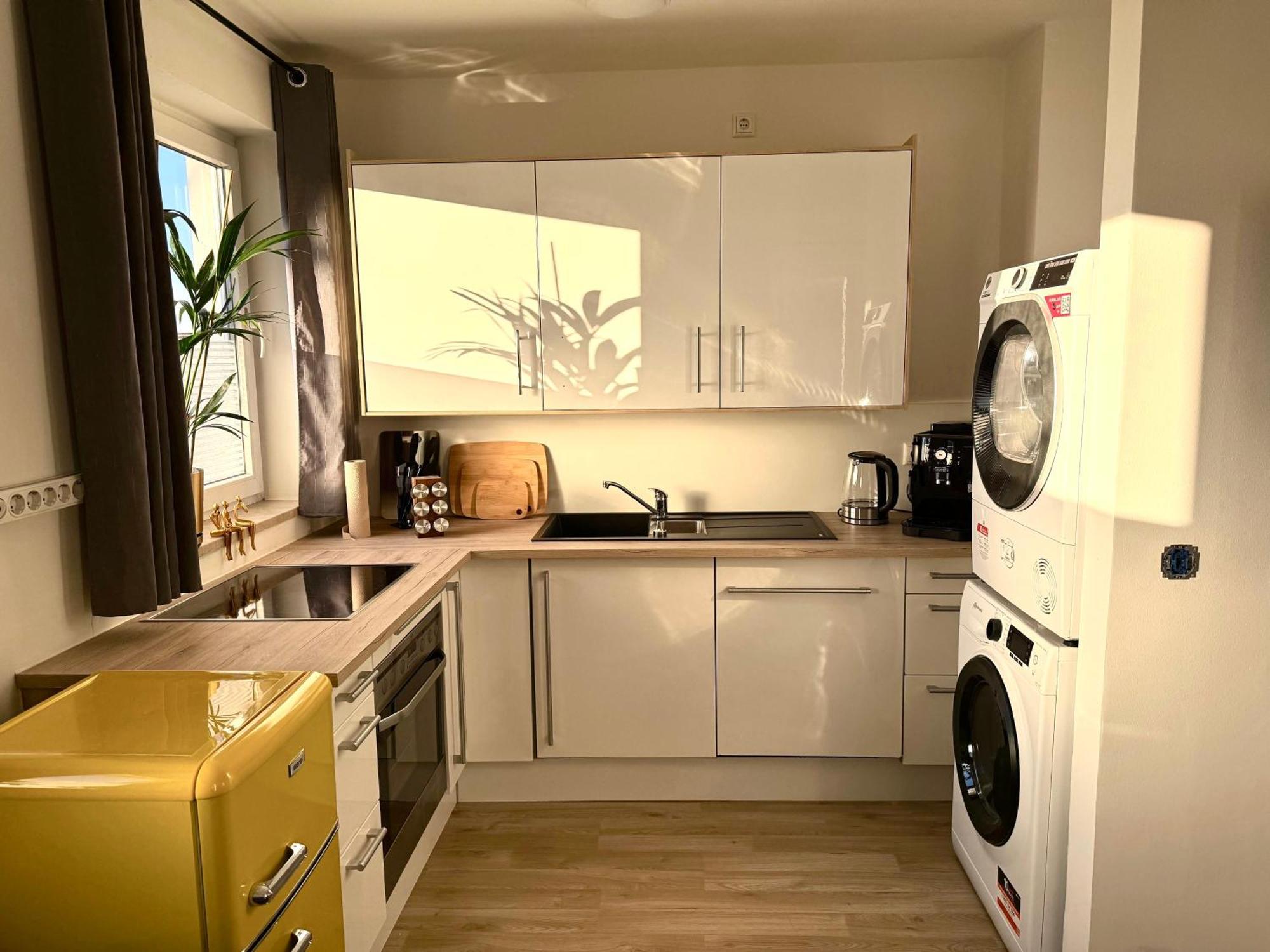 Yay - 65M2 Apartment Am Bahnhof - Smart Tv - Internet - Kaffee - Waschmaschine - Trockner Мюльдорф Экстерьер фото