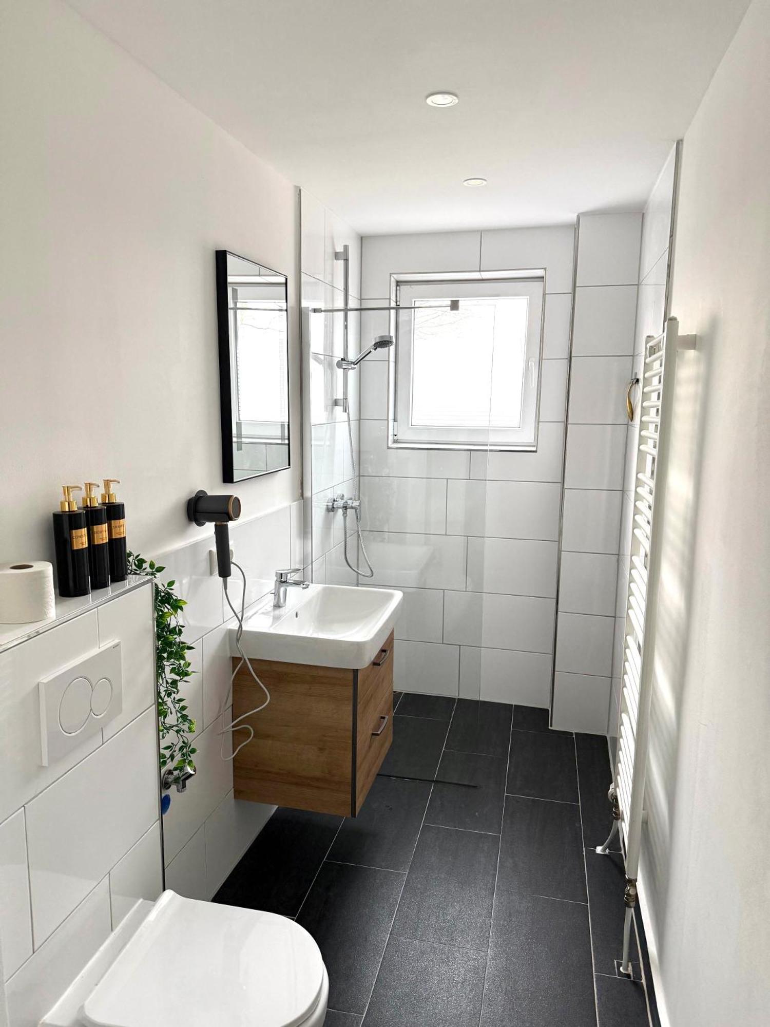 Yay - 65M2 Apartment Am Bahnhof - Smart Tv - Internet - Kaffee - Waschmaschine - Trockner Мюльдорф Экстерьер фото